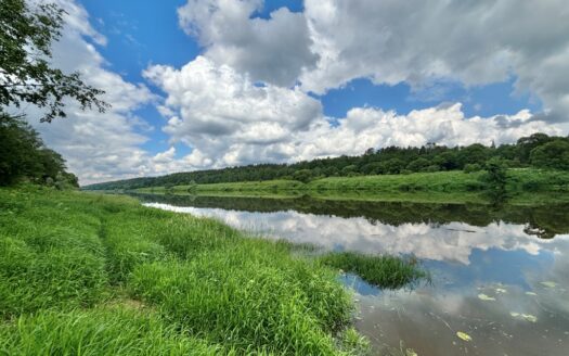Объявление купить большой участок на водохранилище у воды