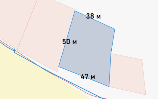Предлагаю купить участок на берегу озера 100 метров до воды за 450 000 руб