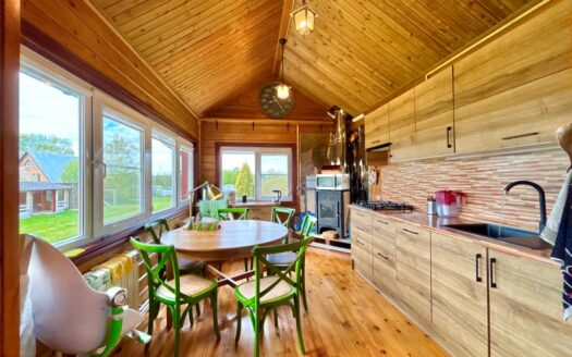 Имение на высоком берегу реки – Большой дом из соснового Лафета и дом Баня – Звизжи Николо Ленивец