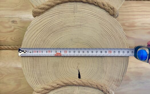 Дом из Бревна в Окружение Хвойных Лесов, Первая Линия Реки Угра